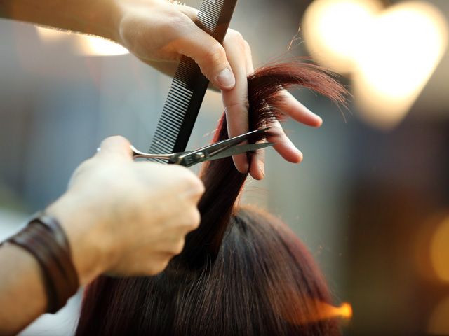 As de Picas Peluqueros Tratamientos y corte de cabello